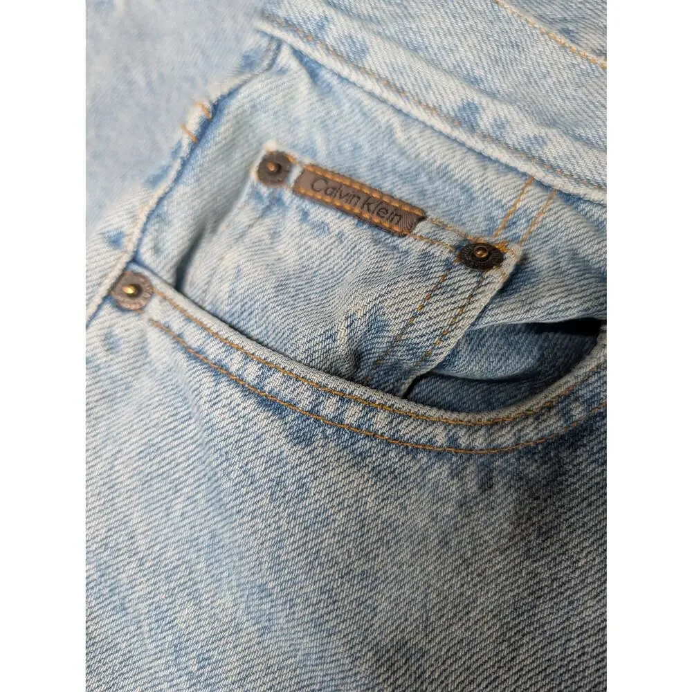 Vintage Calvin Klein Jeans Made in USA Easy Fit Denim 29 30 Light Wash